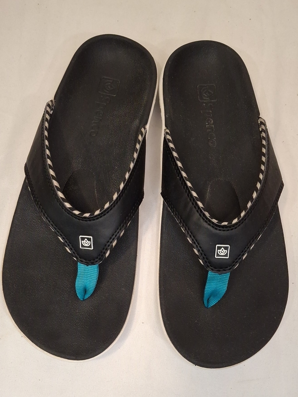 Spenco Yumi Women's Black Thong Flip Flop Sandals w/ Teal ToeStrap. Lightly Worn
